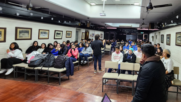 imagen Se presentó la 10ma. edición del Concurso Emprende U a estudiantes de la Escuela Martín Zapata