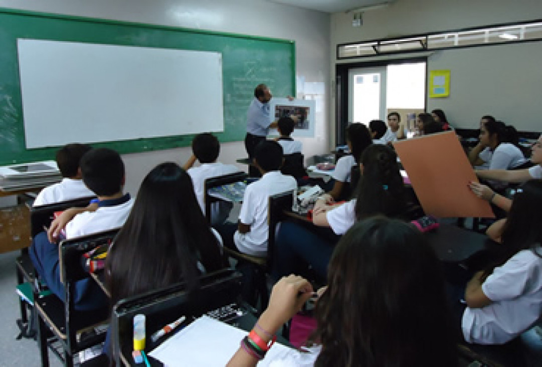 imagen Eduardo Dolengiewich brindó una clase de fotografía a alumnos de nuestra escuela