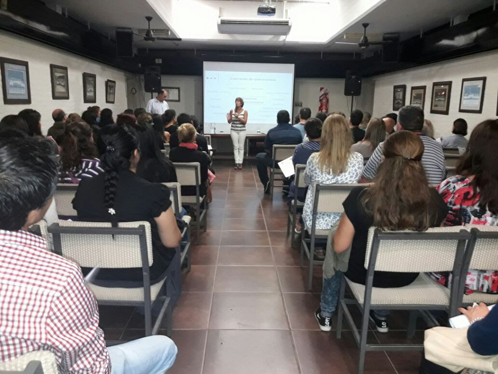 imagen Reuniones con familias de alumnos de los primeros años ciclo 2017