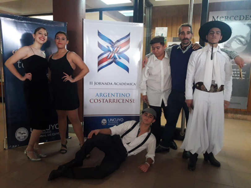 imagen Estudiantes costarricenses de intercambio visitan la UNCuyo