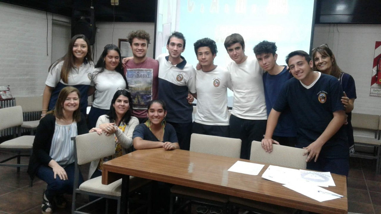 imagen CAM: felicitaciones a estudiantes facilitadores y mediadores