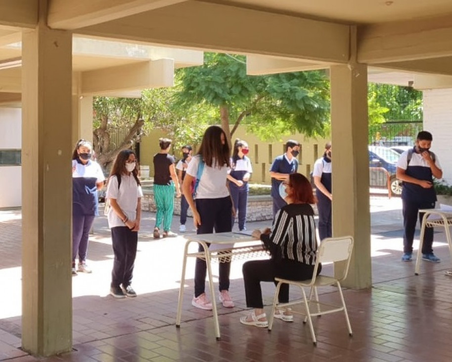 imagen Comenzó el ciclo lectivo 2021 en las escuelas secundarias de la UNCUYO