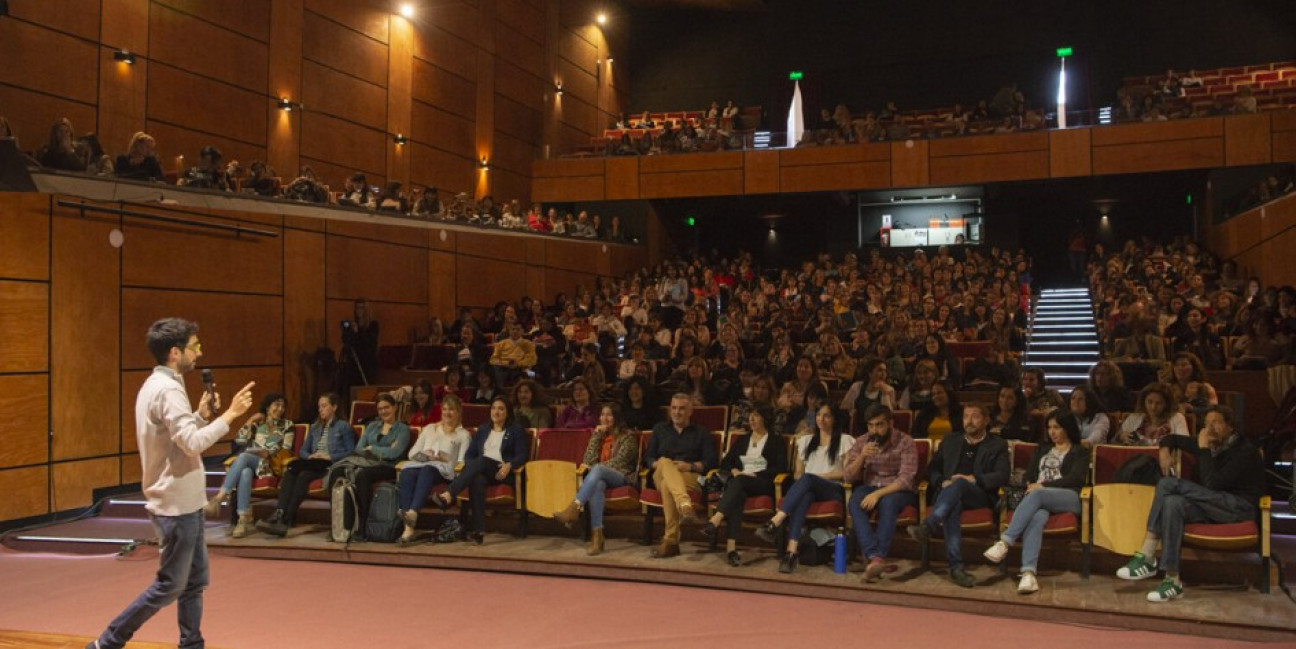 imagen Capacitaron a docentes en el manejo de emociones