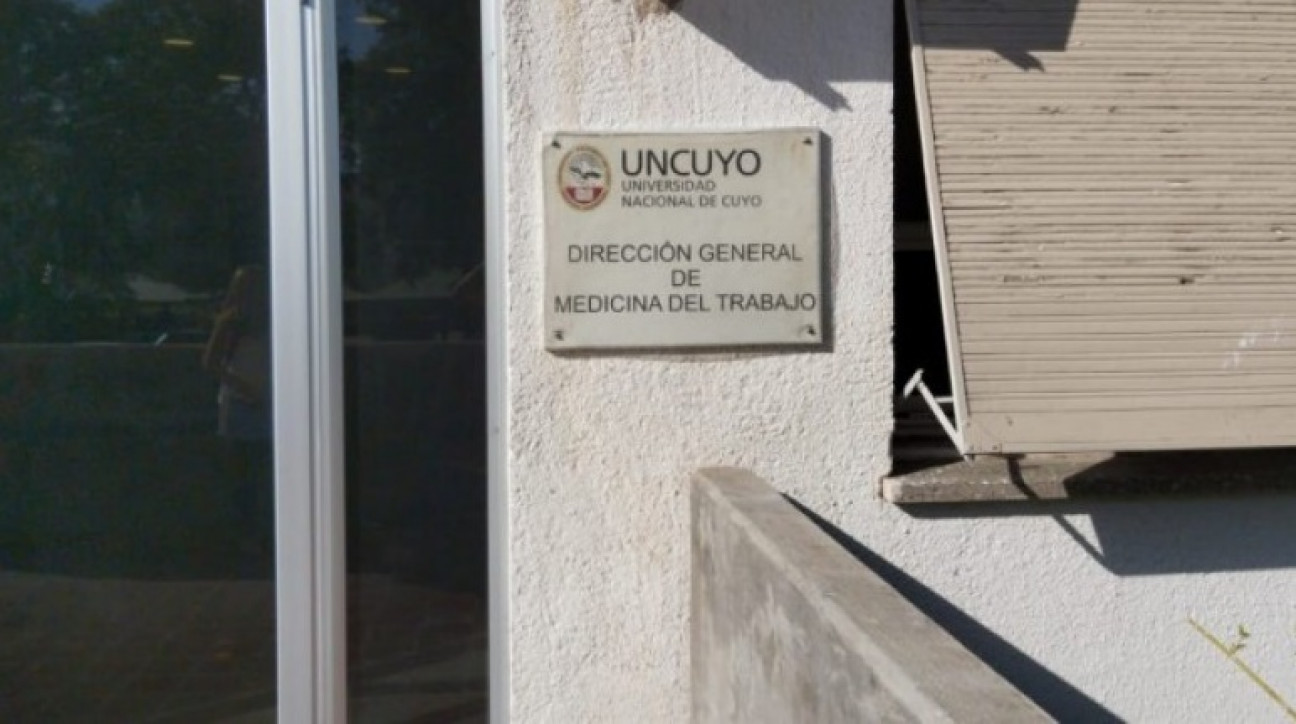 imagen Personal UNCUYO: qué trámites realizar ante la sospecha o confirmación de contagio de COVID-19