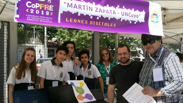 imagen Estudiantes del Martín Zapata mostraron sus experiencias en programación y robótica