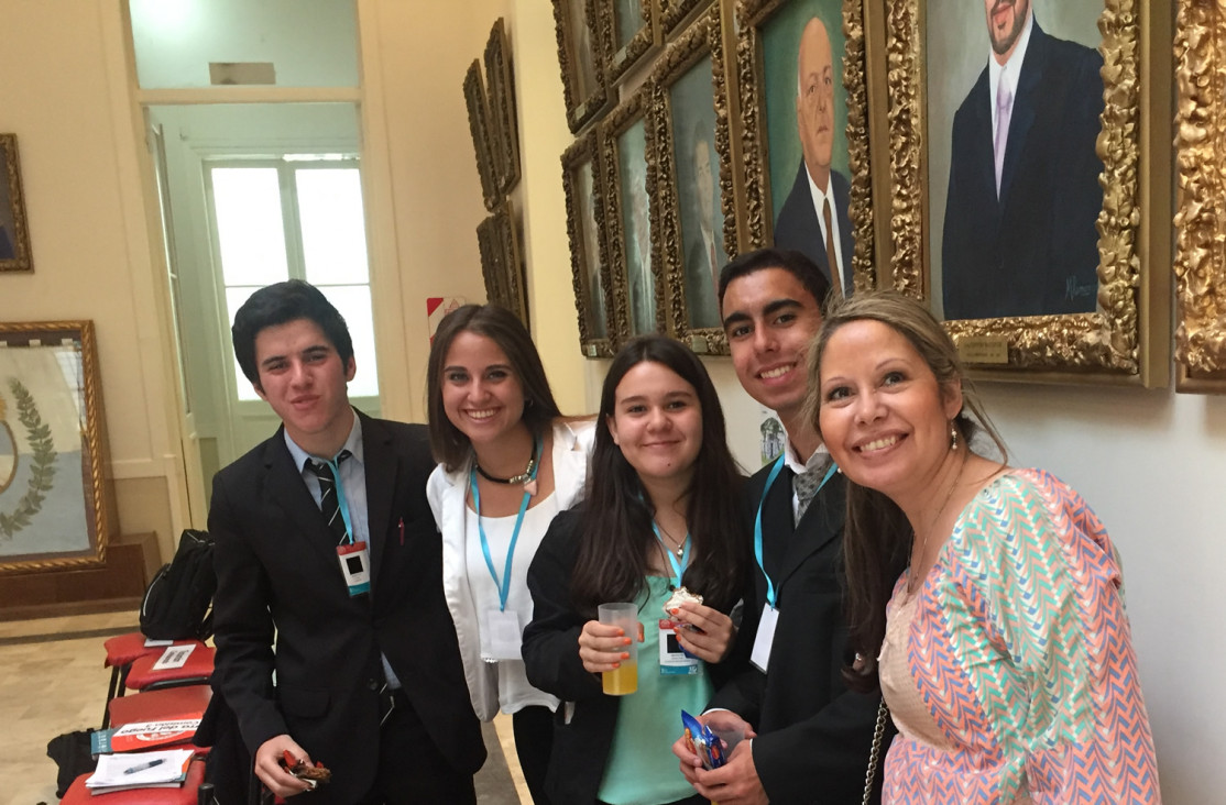 imagen Nuestros jóvenes participaron en el Modelo de Cámara de Senadores y obtuvieron dos menciones