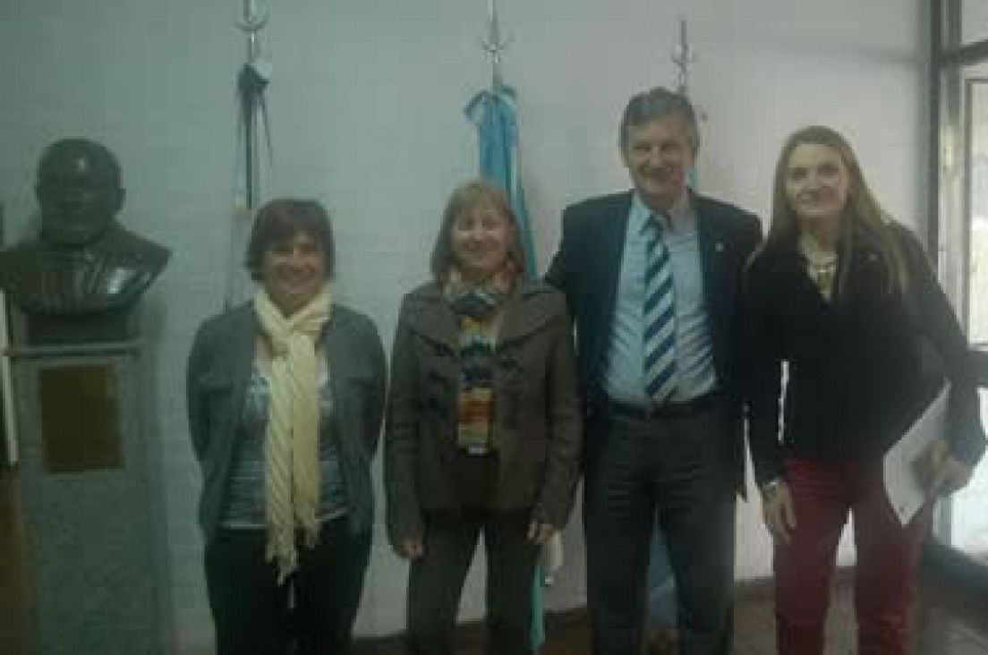 imagen El Ing. Daniel Pizzi, rector de la UNCuyo, visitó nuestra escuela