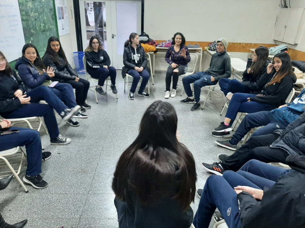 imagen Estudiantes de la Facultad de Educación realizaron sus prácticas profesionalizantes en nuestra escuela