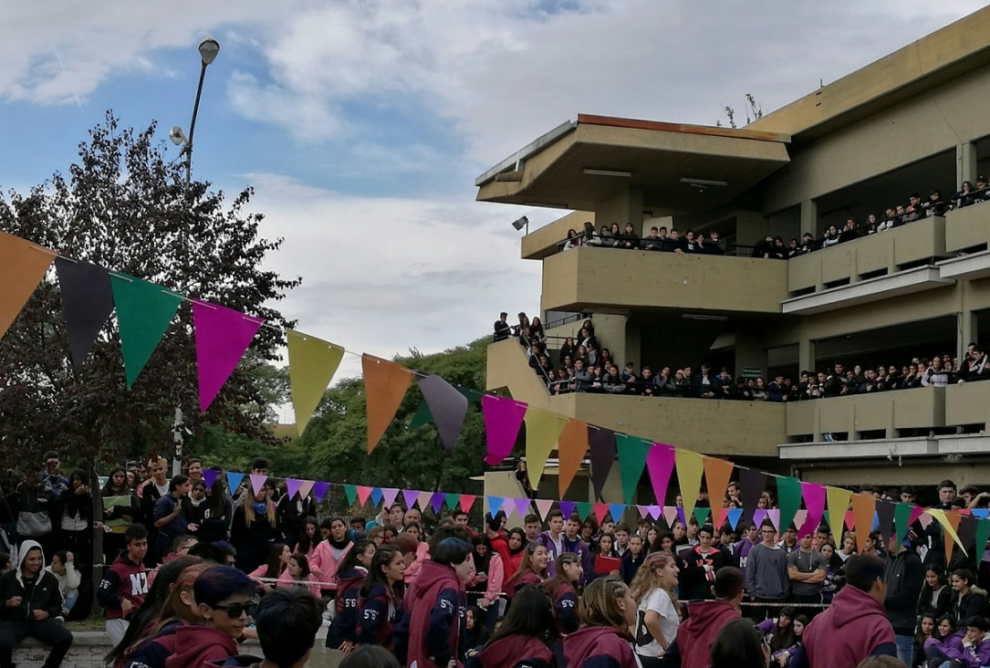 imagen ¡Todos los buzos, todas las banderas, todos los quintos!