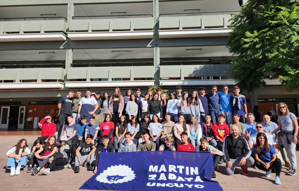 imagen Estudiantes viajan a Buenos Aires, como parte de un gran proyecto institucional